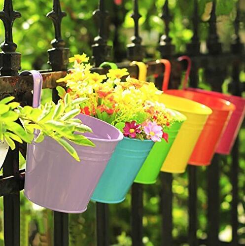  Flower Pots, Metal Iron Hanging Flower Plant Pots Balcony Garden Plant Planter Baskets Fence Bucket Pots Flower Holders with Detachable Hook