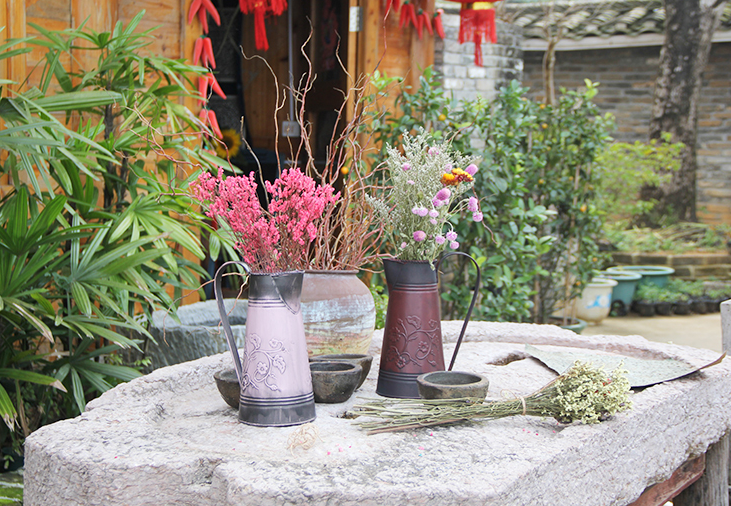 Rustic Style Metal Pitcher Flower Vase Primitive Jug for Wedding Home Decoration