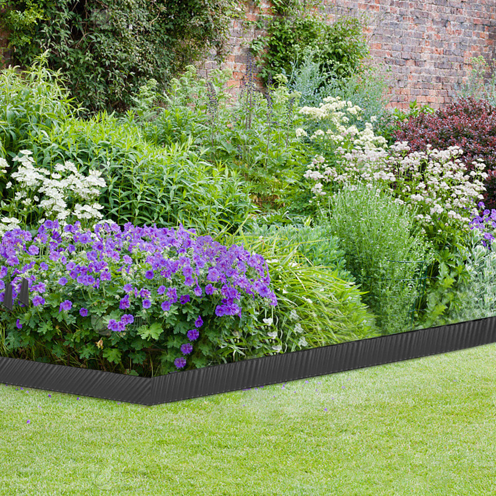 Lawn edging 2.jpg